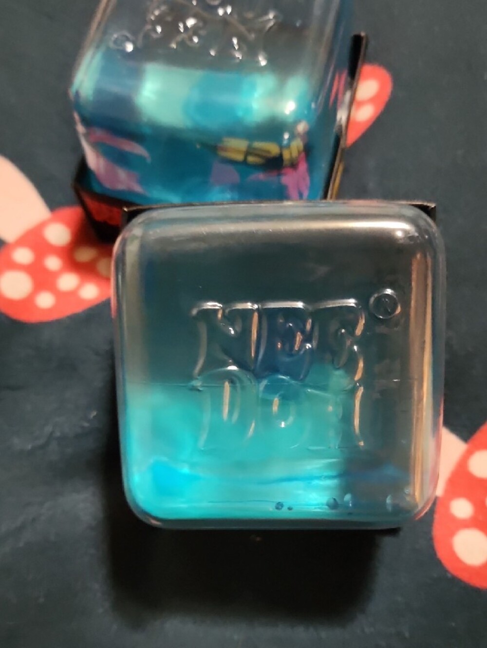 Niceberg Super Solid Squish Toy - Blue - Needoh - Picture 4 of 6
